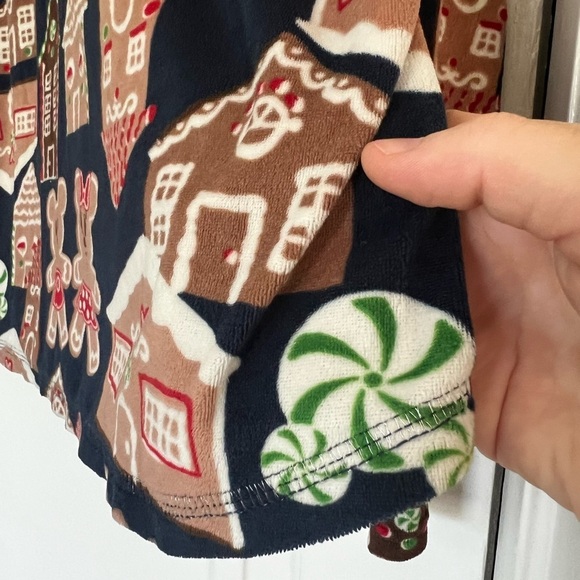 Disney Mickey Mouse Gingerbread Button Down Sleep Top XL Christmas Pajama Shirt - Picture 8 of 8